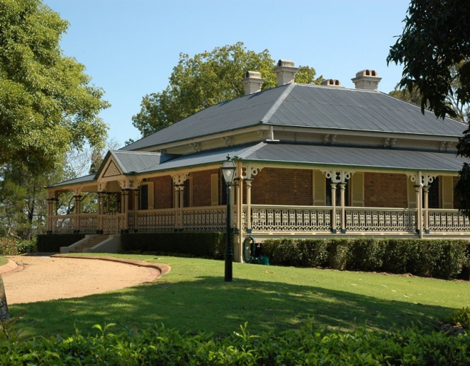 Greylands house and lawns in Indooroopilly