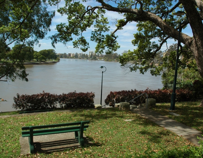 Bench overlooking Brisbane River from Kayes Rocks Park in Toowong