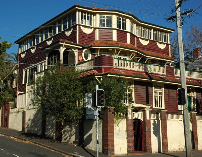 La Scala house on the Corner Brunswick and Harcourt Streets.