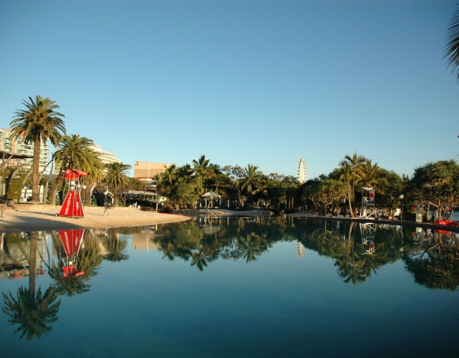 South Bank pool and wheel at sunrise