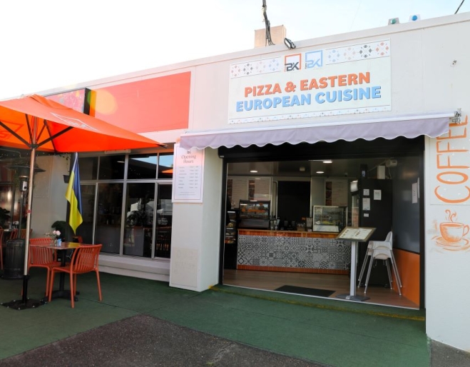 Exterior entrance of BK Pizzeria & Cafe, West End 