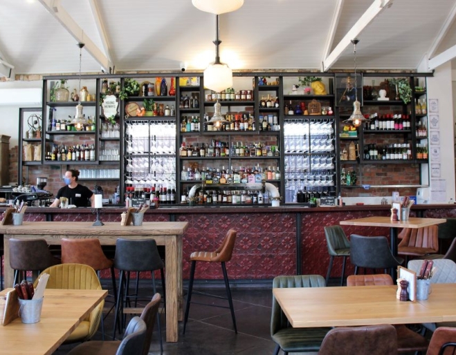 Bluenose Betty Bar & Kitchen 