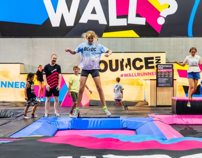 BOUNCE 