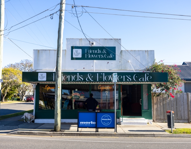 Friends & Flowers Cafe Deagon