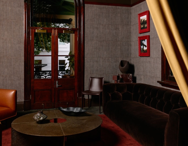 King-River-Room-Lounge-Space