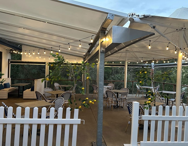 Courtyard seating at Lemoni Greek Cuzina