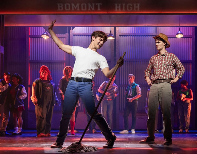 Actors on stage at Footloose The Musical