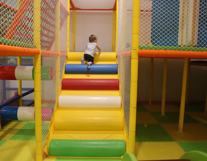Pinwheel Island Kids Cafe