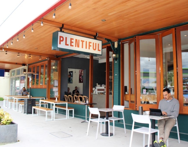 Exterior of Plentiful Cafe, Graceville 
