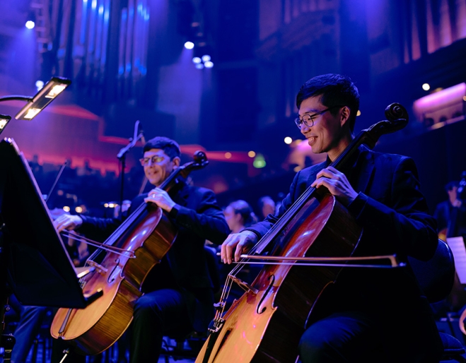 Cello players