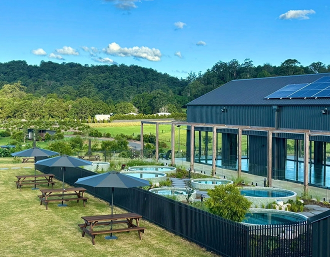 Farmhouse and pools Sixty6 Acres