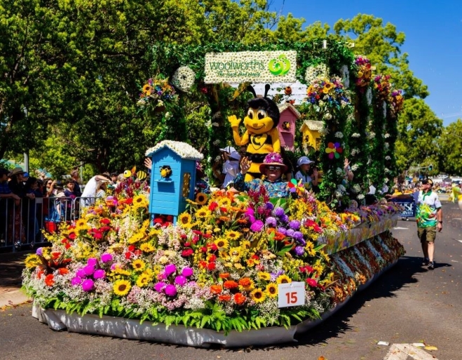 Float in Grand Central Floral Parade, Toowoomba Carnival of Flowers 