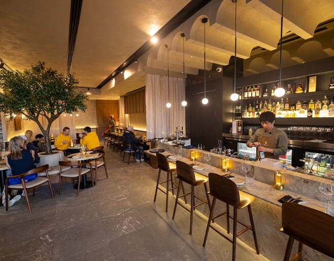 Interior Tellus Bar Dining
