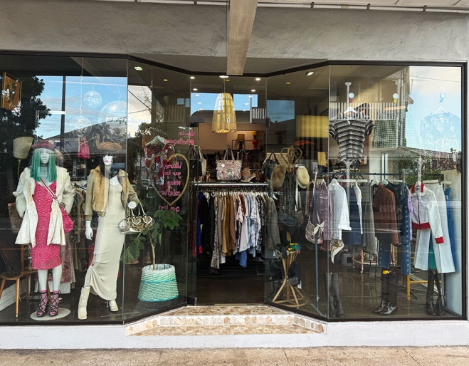 Window of Thrifta Queens pop up Paddington