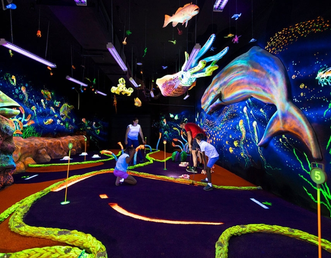 Undersea putt Play Redcliffe