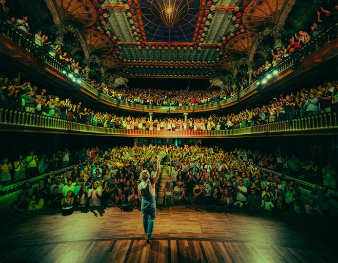 Stage and crowd 