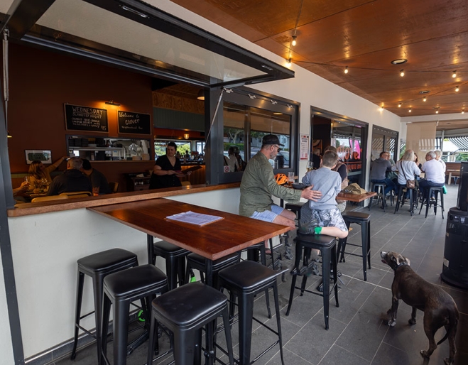 Clover-Neighbourhood-Bar-Holland-Park
