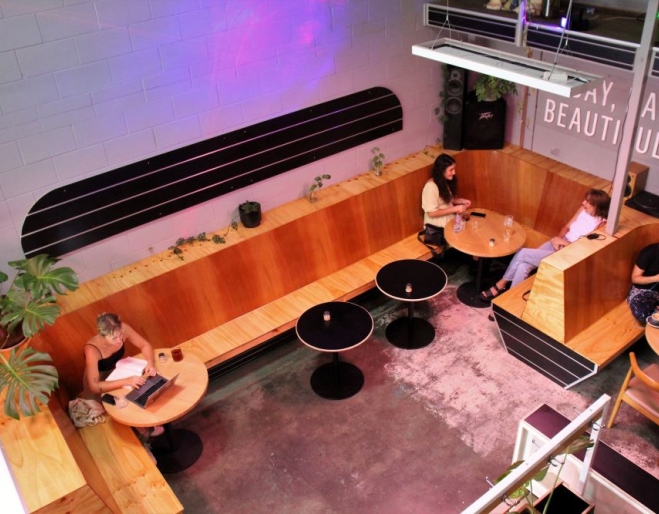 Lonelys Bar West End