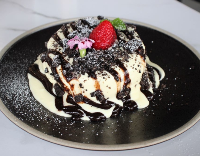 Souffle pancakes on plate at Soufflé Japancakes, Brisbane
