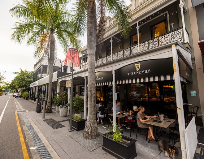 Logan Rd Woolloongabba