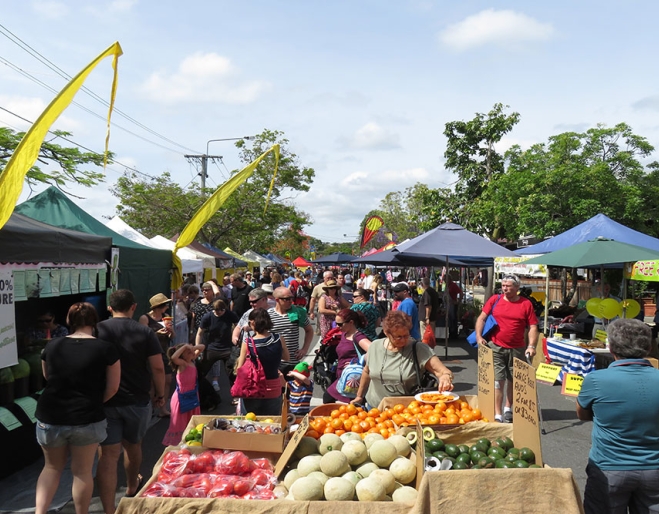 Street stalls at Jan Powers Market Mitchelton