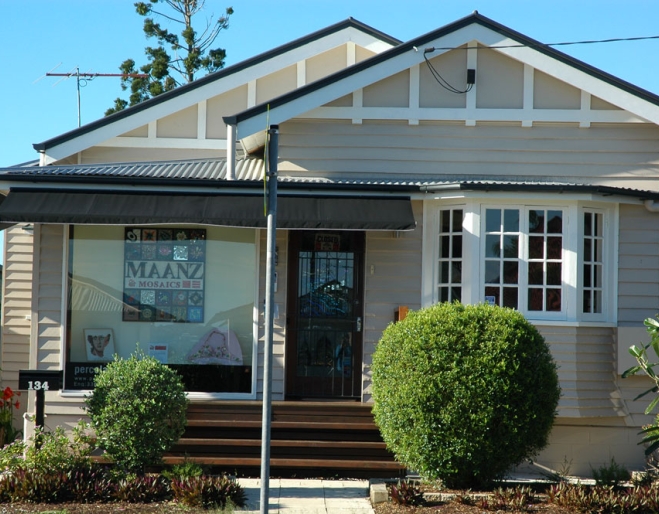 Percolator Gallery cottage style shop front and window in Paddington