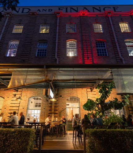 Donnie's at Woolstore by night