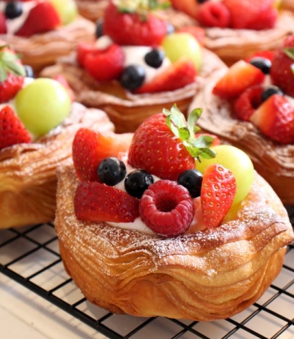 Choux desserts at Chouette Cake & Dessert, Underwood 