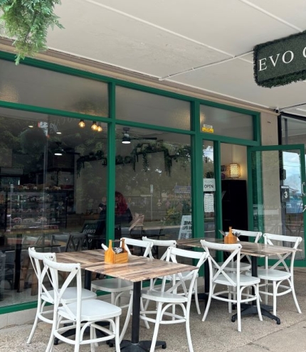 Outfdoor seating at Evo Cafe Yeronga