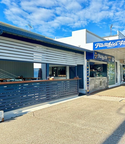Frankie's on 4th Sandgate