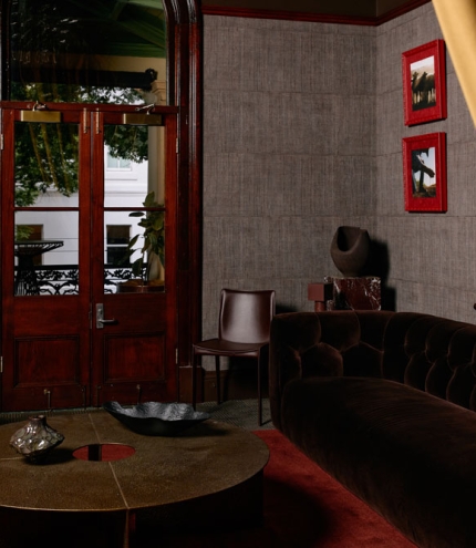 King-River-Room-Lounge-Space
