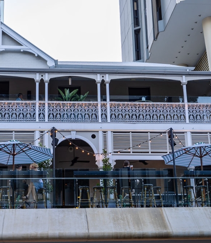 Facade of The Rose & Crown South Brisbane