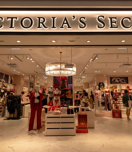 Entrance to Victoria's Secret