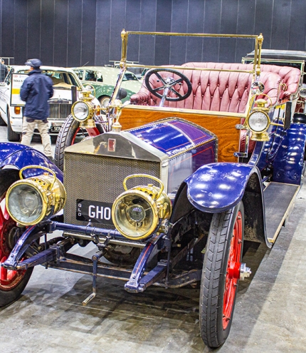 Blue car