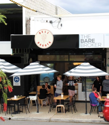 Exterior of Deli Dakota, Mount Gravatt East 