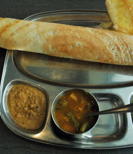 Traditional Sri Lanka food opn plate inside hanti Indo-Lankan Restaurant Darra