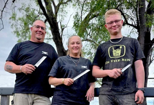 People with knives NGKnives