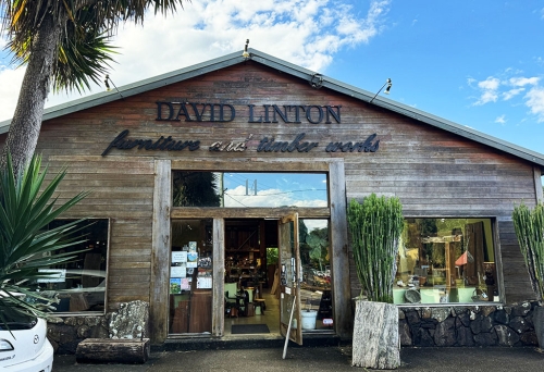 David Linton Furniture & Timberworks, Maleny, Sunshine Coast Hinterland, David Linton Gallery, timber, wooden furniture, timber guitars making, artisan crafts of Blackall Ranges 