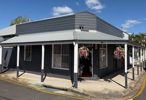 Exterior of Romancing the Novel