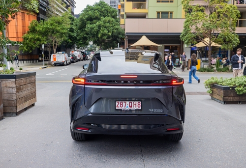 Lexus on King St Bowen Hills