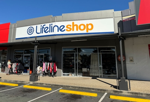 Lifeline Shop Keperra, Brisbane, Queensland, thrifting, preloved clothes & furniture, ops shopping