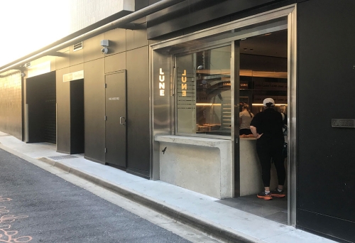 Entrance to Lune Croissanterie