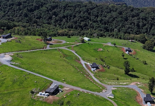 Aerial view of Pat's Chalets Lamington National Park
