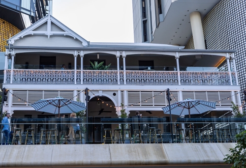 Facade of The Rose & Crown South Brisbane