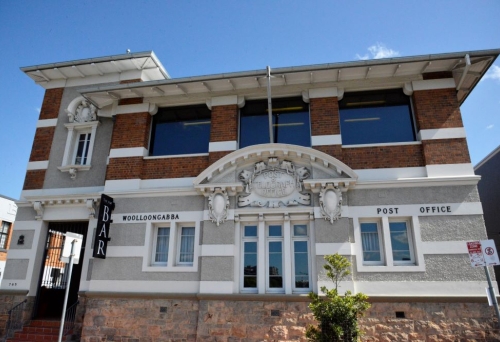 Exterior facade of The Mix Bar, Woolloongabba   