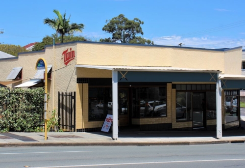 The Twin, West End 