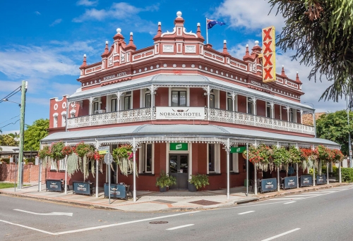 Exterior of Norman Hotel Woolloongabba