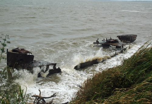 Gayundah ship wreck being pounded by waves at Woody Point
