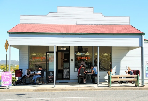 Exterior of Gramps Café Red Hill