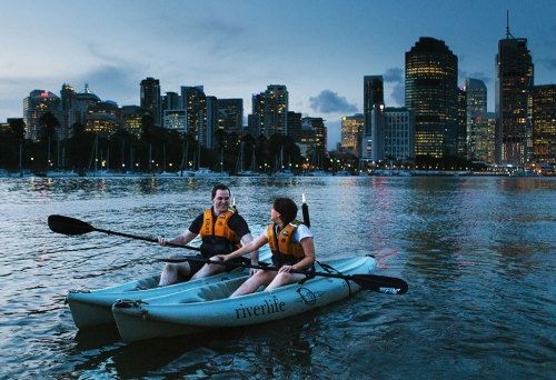 Night kayak on Brisbane River